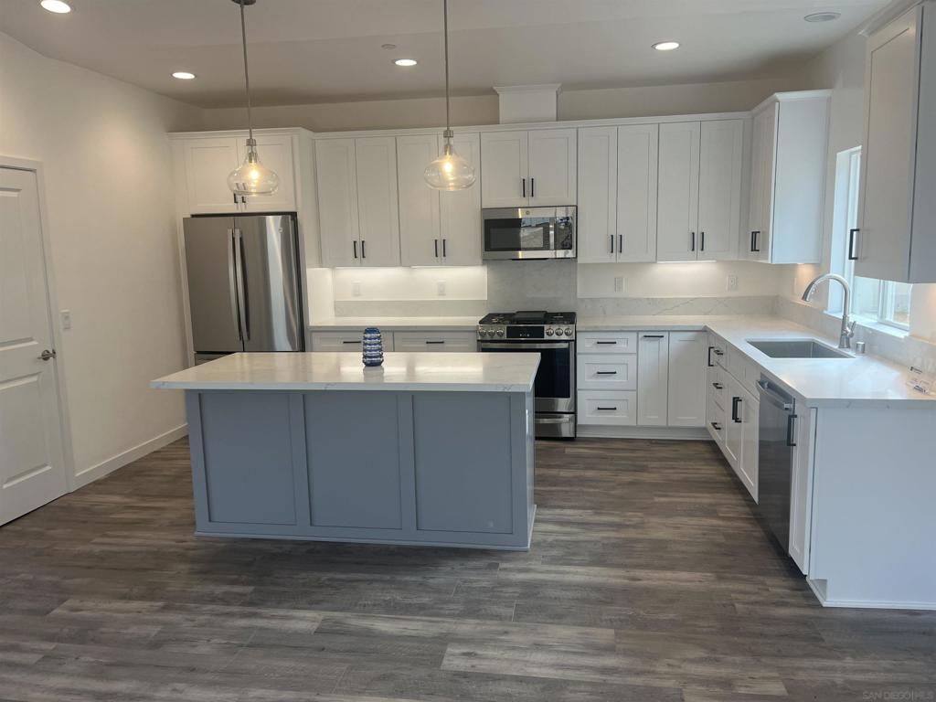 Lakeside - Residential