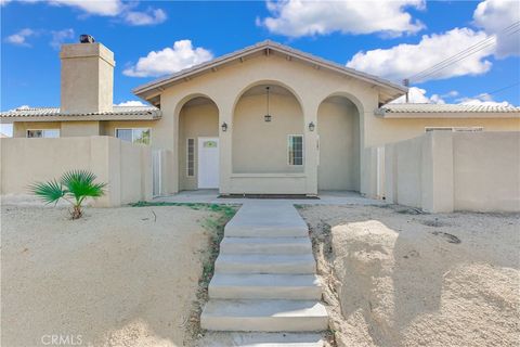 Photo of 51765 Avenida Rubio, La Quinta, CA 92253 (MLS # TR25248817)