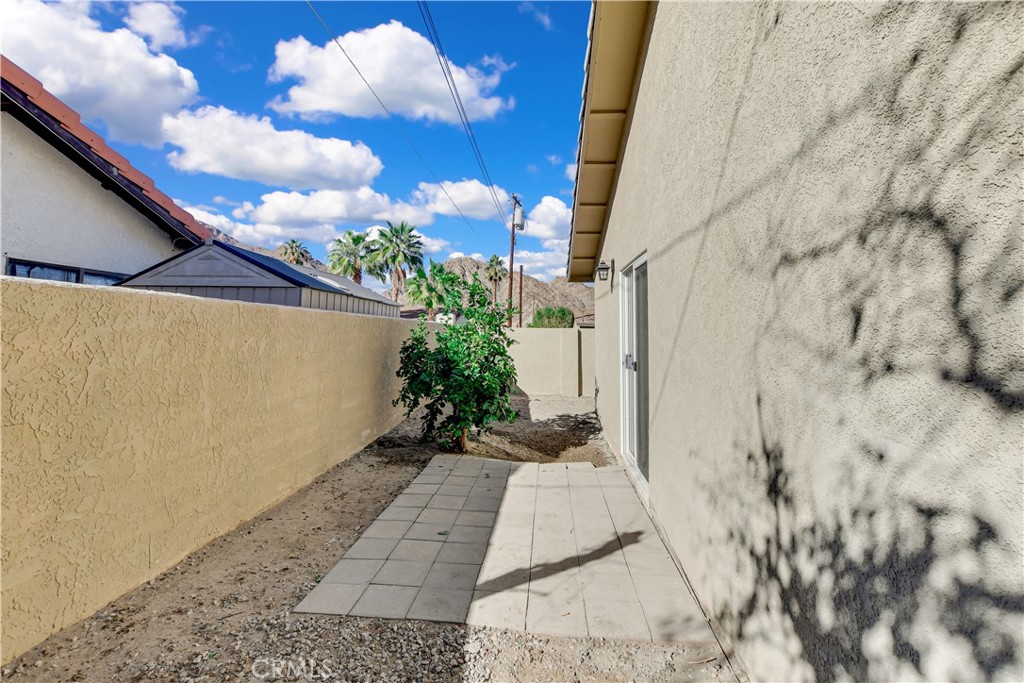 La Quinta Cove* - Residential