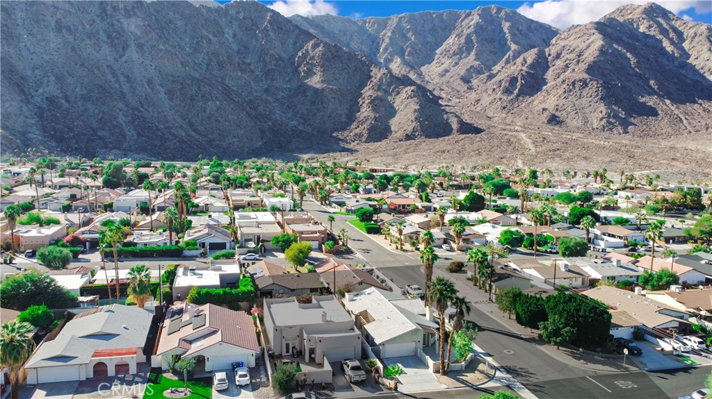 La Quinta Cove* - Residential