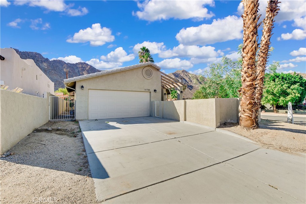 La Quinta Cove* - Residential