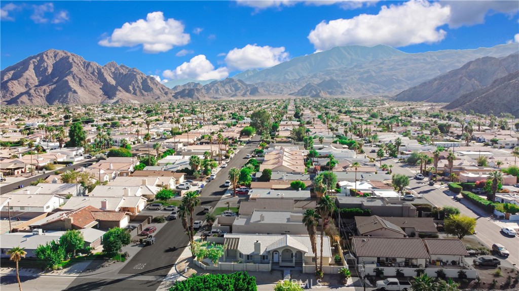 La Quinta Cove* - Residential