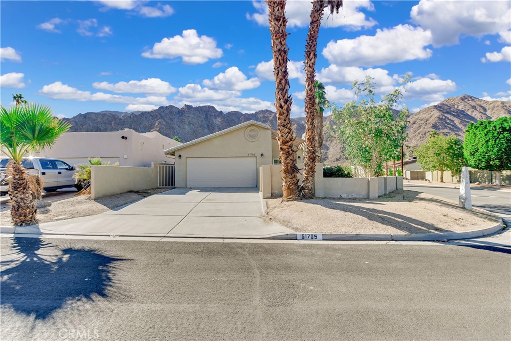 La Quinta Cove* - Residential