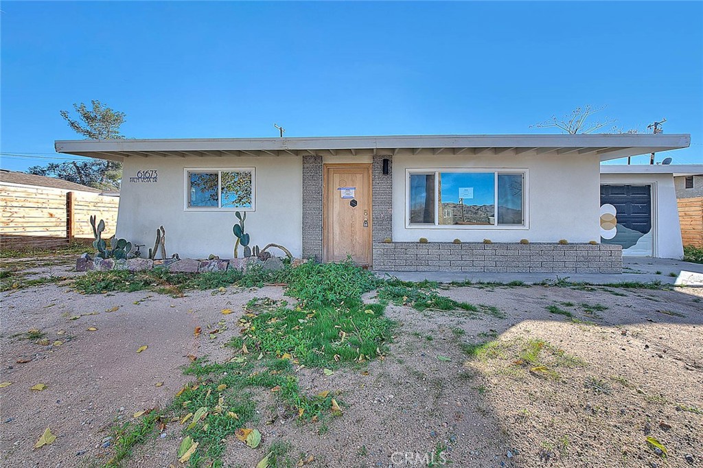 61673 Palm Vista