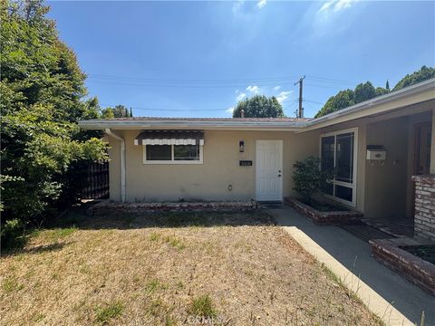 Photo of 11430 Haskell Avenue, Granada Hills, CA 91344 (MLS # SR26109480)