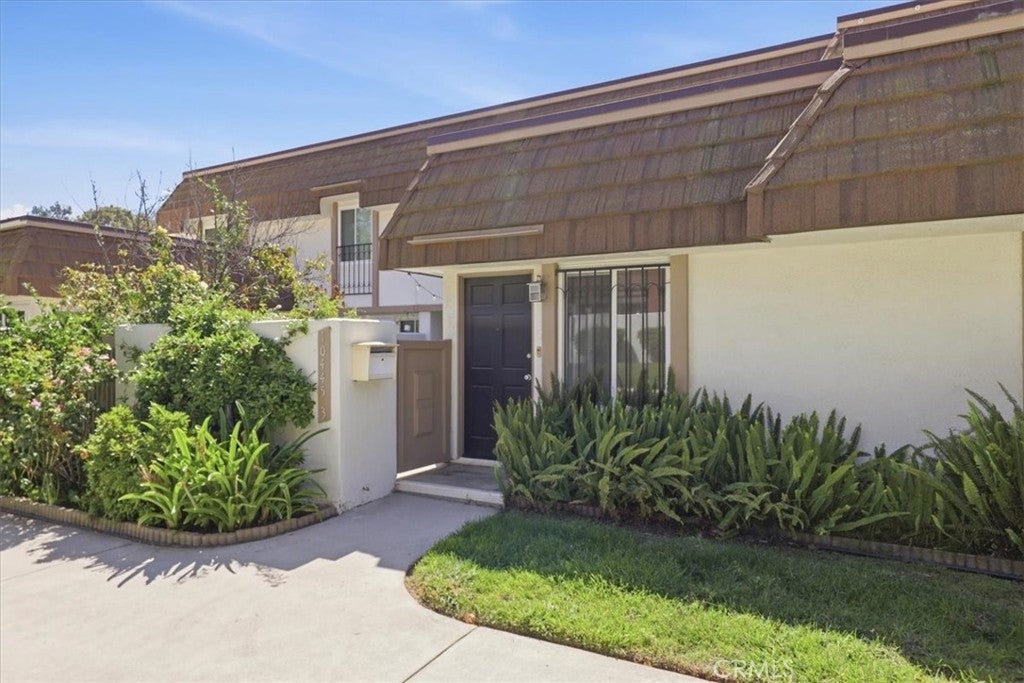 10445 Larwin unit 3 3