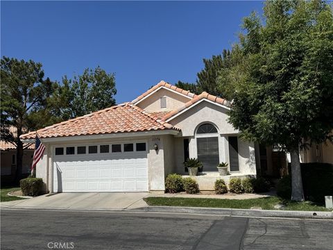 Photo of 11574 Mountain Meadow DR, Apple Valley, CA 92308 (MLS # HD26112440)