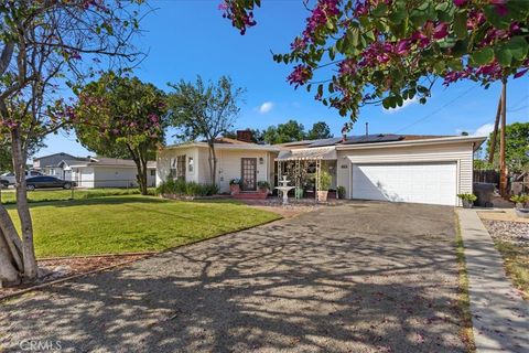 Photo of 16470 Upland Ave, Fontana, CA 92335 (MLS # IG26041352)