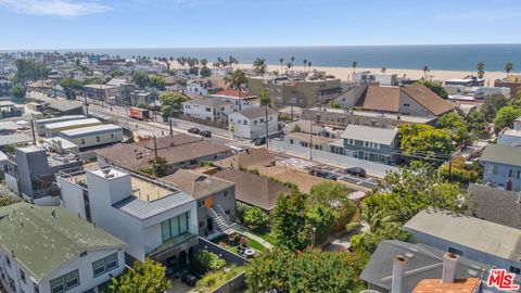 106 Paloma Avenue Venice CA 90291