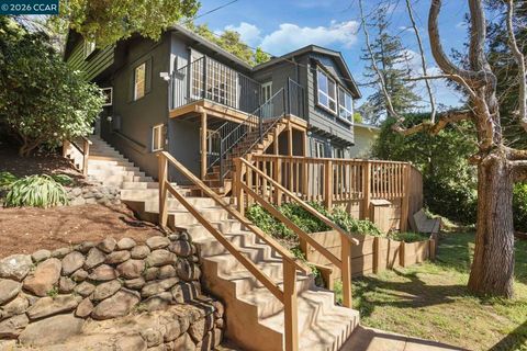 Photo of 5716 Merriewood Drive Dr, Oakland, CA 94611 (MLS # 41127311)