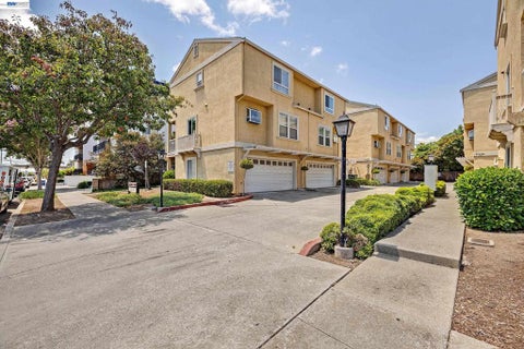 Photo of 260 Estabrook St ST, San Leandro, CA 94577 (MLS # 41139145)