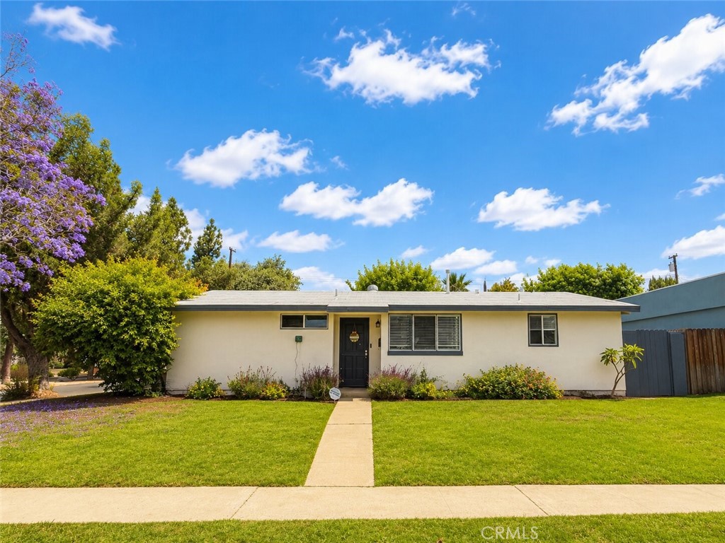 2501 Santa Ysabel