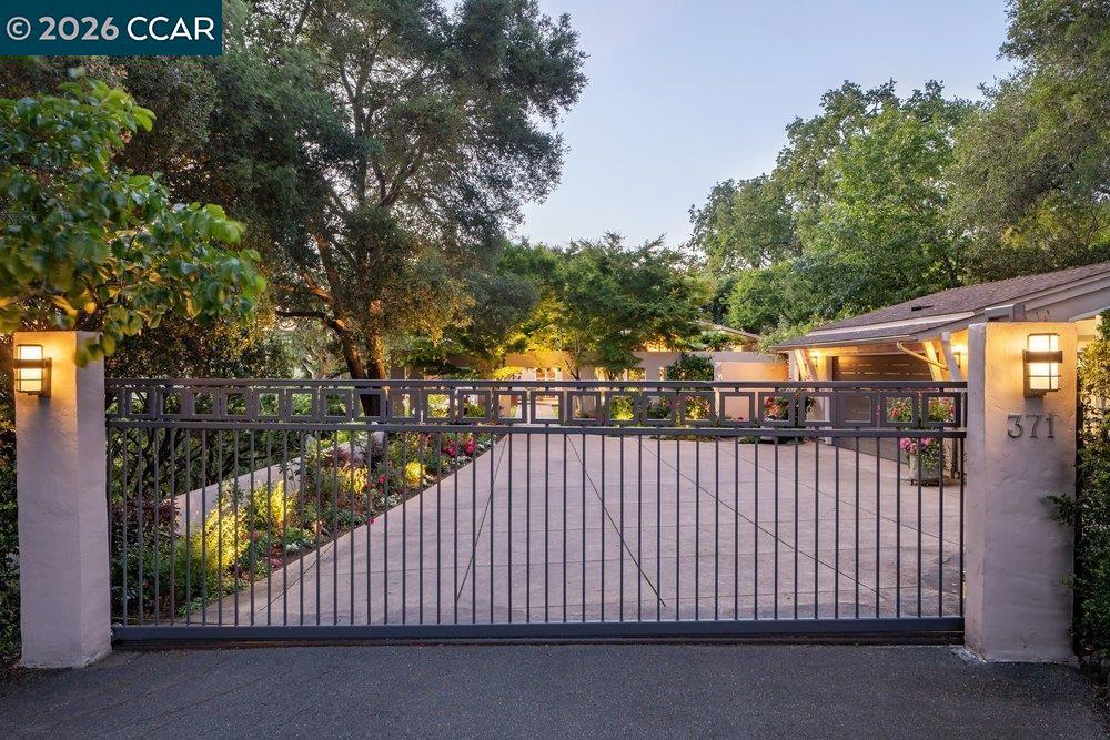 371 Camino Sobrante