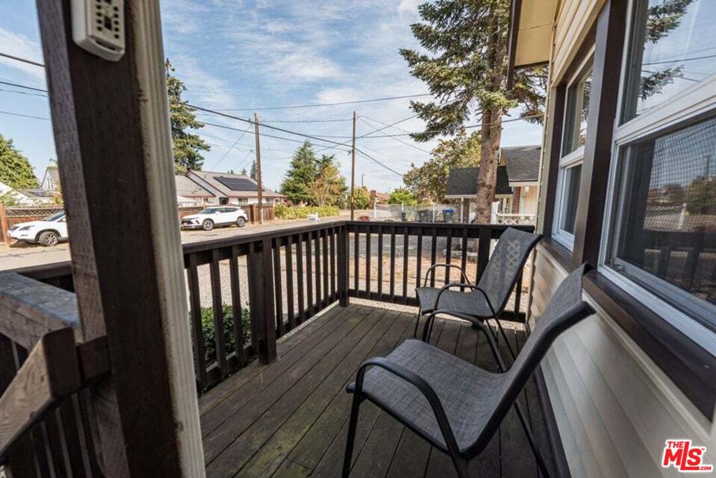 221 W Hammond Street