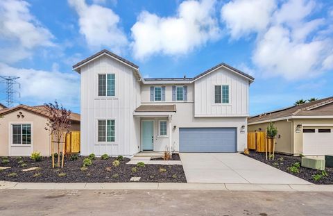 Photo of 347 Astilbe Street, Discovery Bay, CA 94505 (MLS # 41120426)