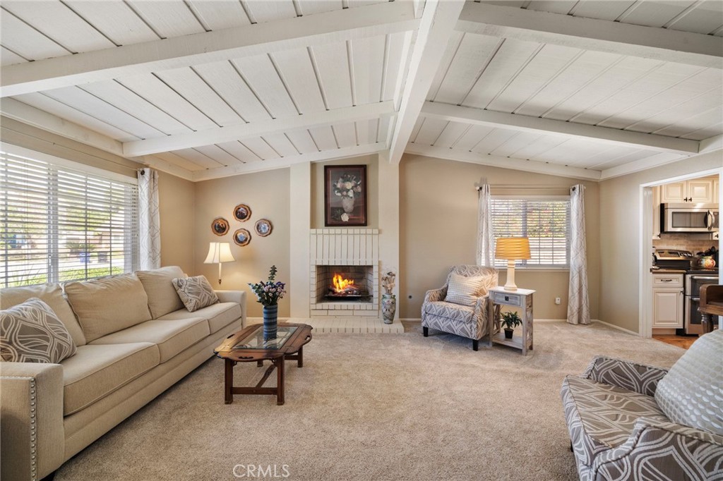 1128 W Aster
