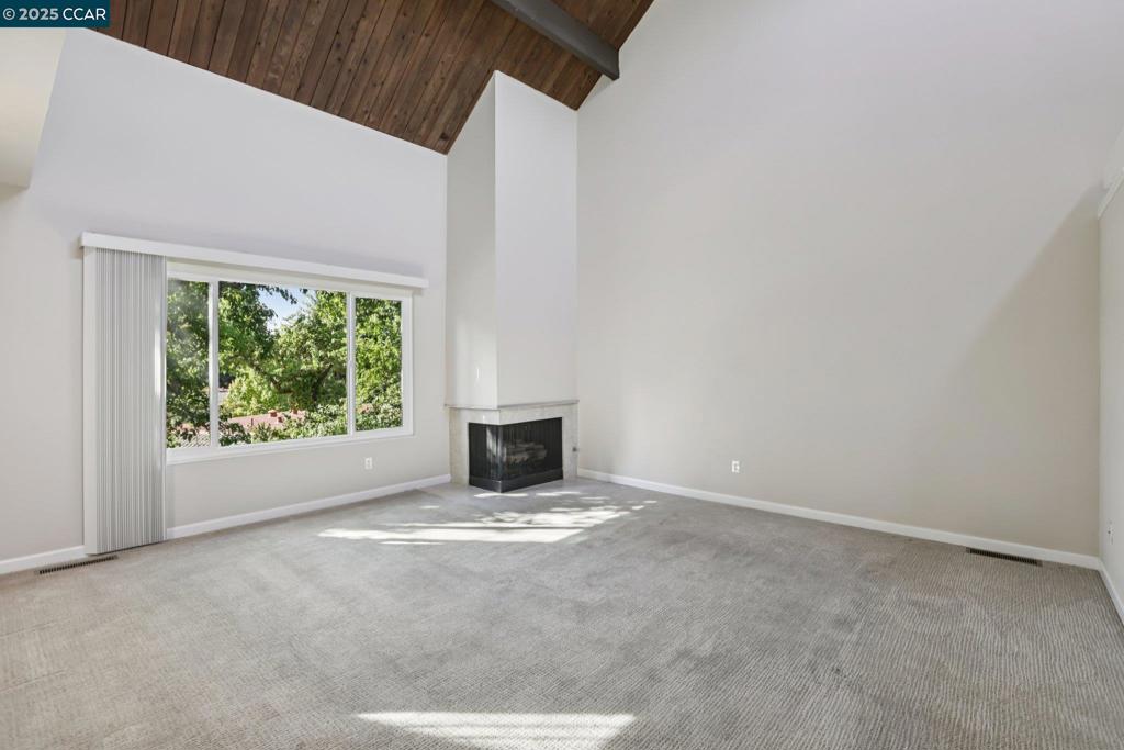 CASITASDEG - Residential Lease