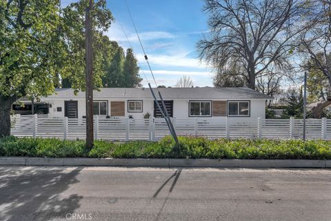 Tiny photo for 22736 Schoolcraft St, West Hills, CA 91307 (MLS # SR26039884)