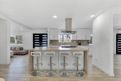 Tiny photo for 22736 Schoolcraft St, West Hills, CA 91307 (MLS # SR26039884)