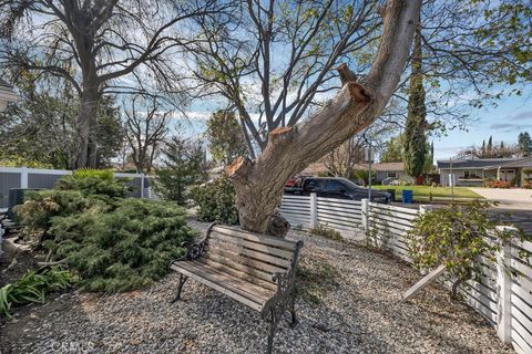 Tiny photo for 22736 Schoolcraft St, West Hills, CA 91307 (MLS # SR26039884)