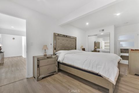 Tiny photo for 22736 Schoolcraft St, West Hills, CA 91307 (MLS # SR26039884)