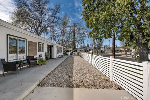 Tiny photo for 22736 Schoolcraft St, West Hills, CA 91307 (MLS # SR26039884)