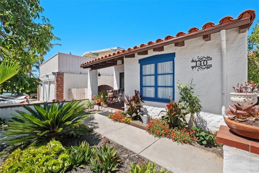 140 Avenida Miramar
