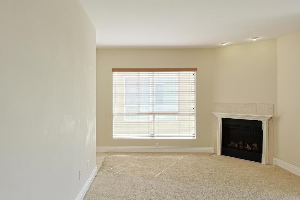 239 Ebony Avenue 6