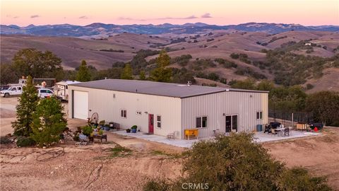 Tiny photo for 4265 Nickel Creek Road, San Miguel, CA 93451 (MLS # NS25258988)