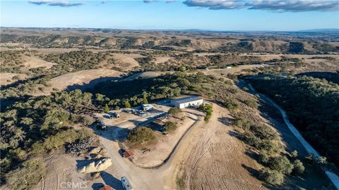 Tiny photo for 4265 Nickel Creek Road, San Miguel, CA 93451 (MLS # NS25258988)