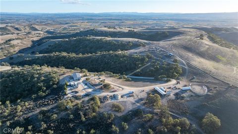 Tiny photo for 4265 Nickel Creek Road, San Miguel, CA 93451 (MLS # NS25258988)