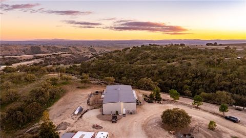 Tiny photo for 4265 Nickel Creek Road, San Miguel, CA 93451 (MLS # NS25258988)