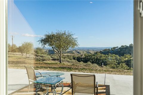 Tiny photo for 4265 Nickel Creek Road, San Miguel, CA 93451 (MLS # NS25258988)