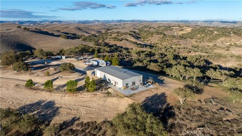 Tiny photo for 4265 Nickel Creek Road, San Miguel, CA 93451 (MLS # NS25258988)