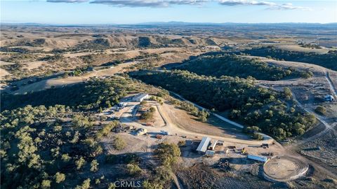 Tiny photo for 4265 Nickel Creek Road, San Miguel, CA 93451 (MLS # NS25258988)