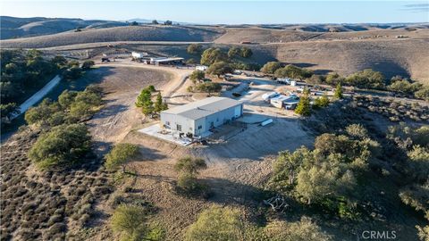 Tiny photo for 4265 Nickel Creek Road, San Miguel, CA 93451 (MLS # NS25258988)