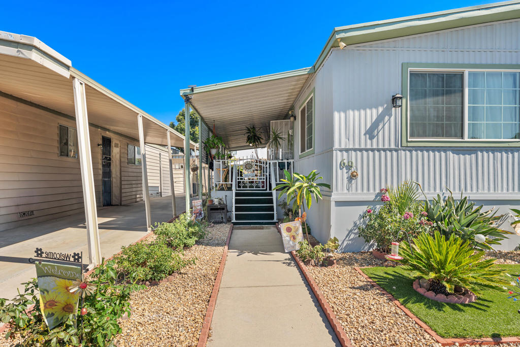 200 W San Bernardino Avenue 69