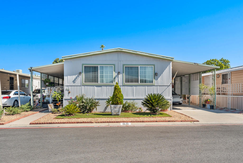200 W San Bernardino Avenue 69