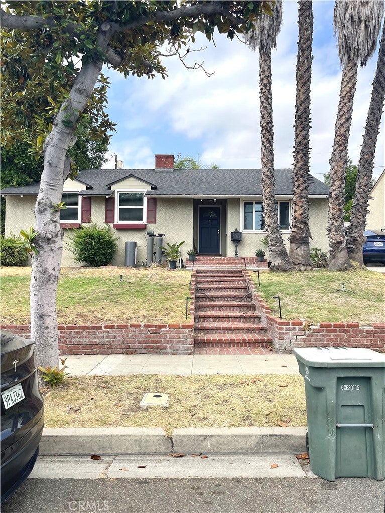 1912 N Kenneth RD