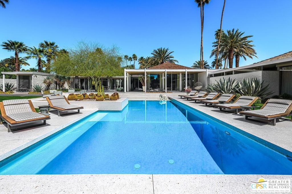 Photo of 611 N Phillips Road, Palm Springs, CA 92262 (MLS # 25605327PS)