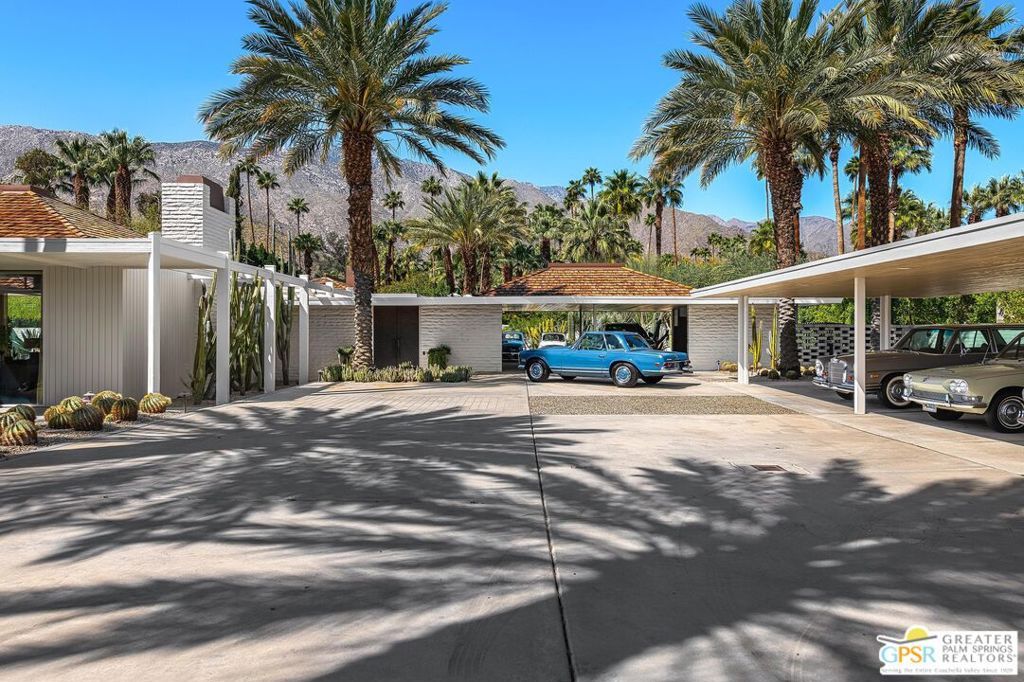 Photo of 611 N Phillips Road, Palm Springs, CA 92262 (MLS # 25605327PS)
