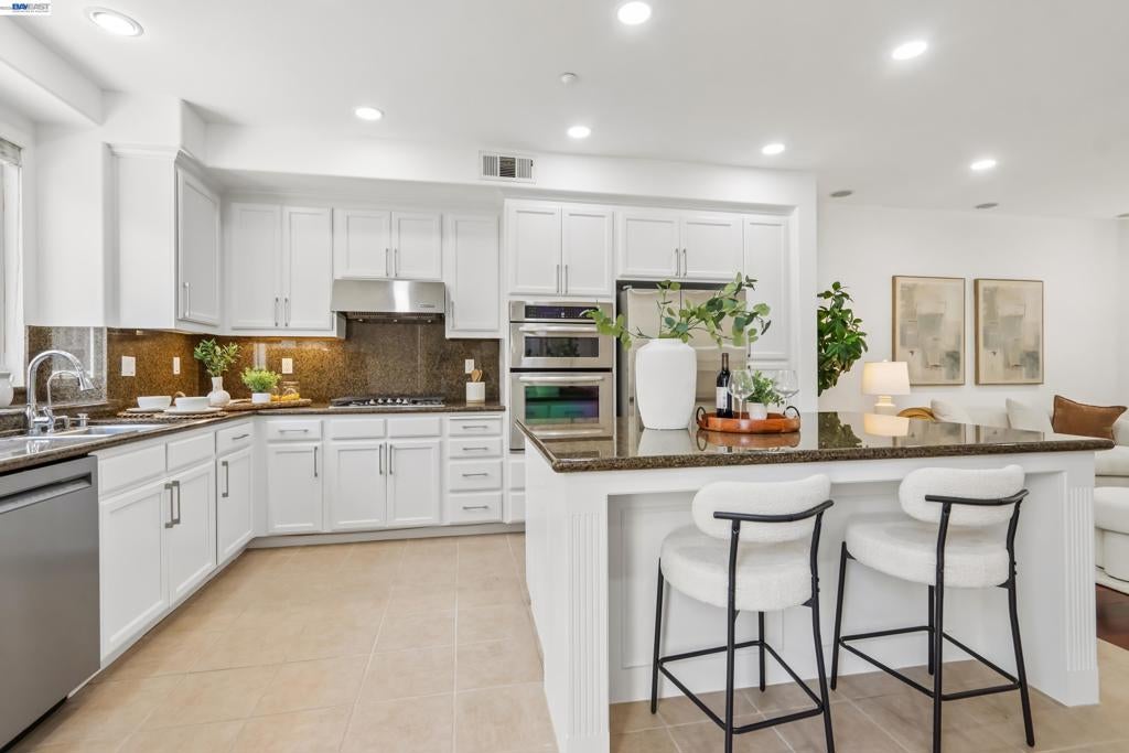 6373 Byron ln