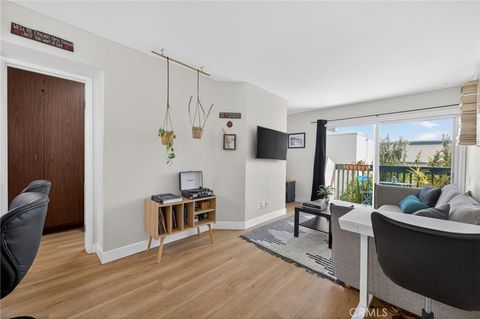 Photo of 4060 Huerfano AVE #204, San Diego, CA 92117 (MLS # SW26127210)