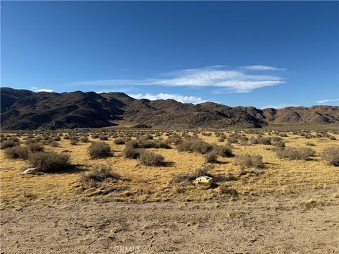Photo of 0 Unincorporated, Lucerne Valley, CA 92356 (MLS # HD26105609)