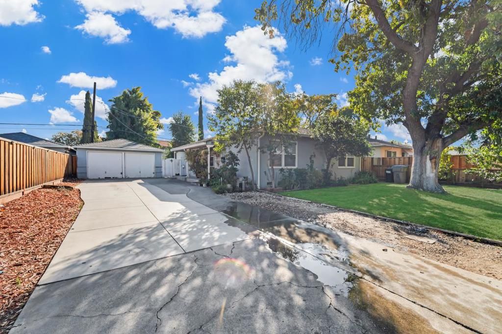 Photo of 980 Princess Anne Drive, San Jose, CA 95128 (MLS # ML82025537)