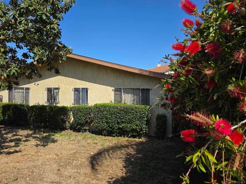 Photo of 520 Oxford St St, Chula Vista, CA 91911 (MLS # 260008436SD)