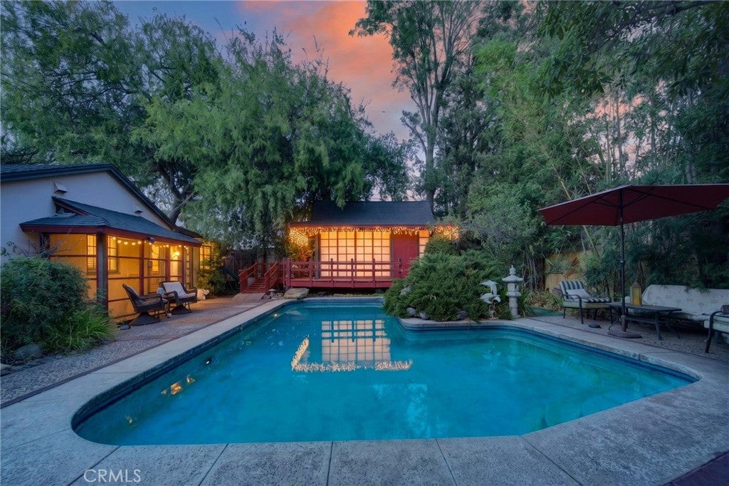 2136 S El Molino