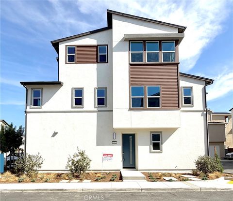 Photo of 352 Proctor, Irvine, CA 92618 (MLS # OC25239727) Photo of 352 Proctor, Irvine, CA 92618 (MLS # OC25239727)