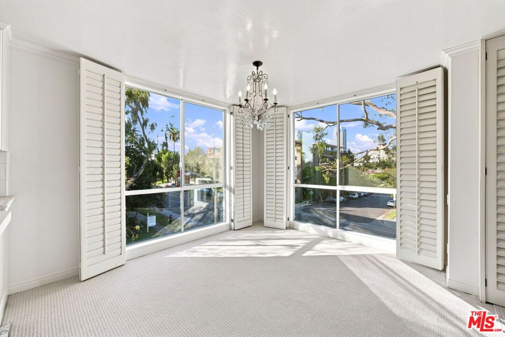 2301 S Beverly Glen Boulevard 301
