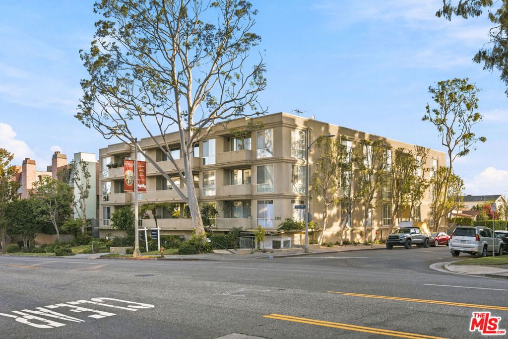 2301 S Beverly Glen Boulevard 301, Los Angeles CA 90064